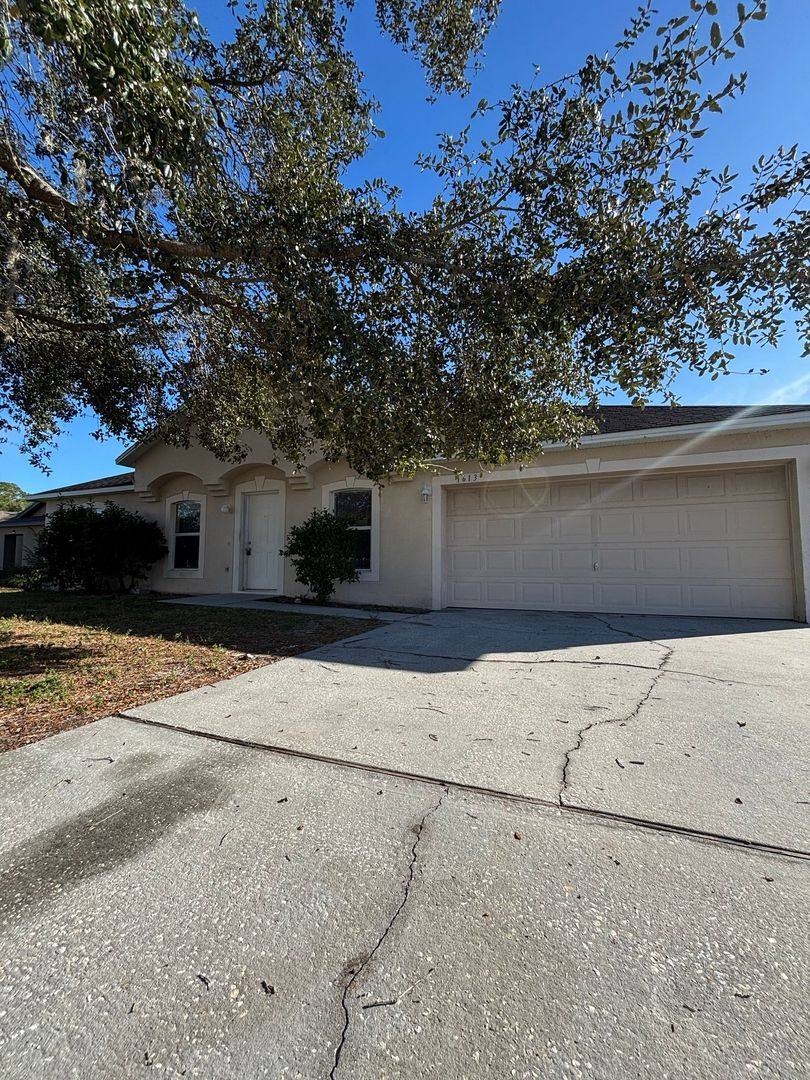House for rent at 1613 Sail Dr, Kissimmee, FL 34759