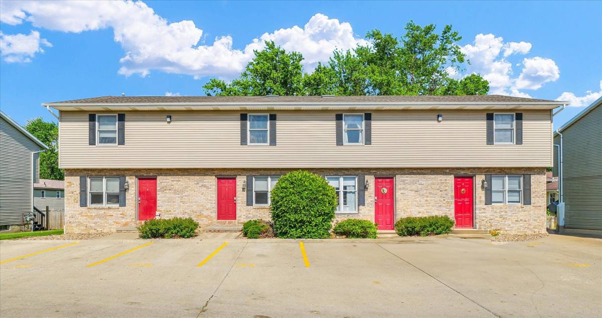Townhouse for rent at 1403-1505 N Hershey Rd, Bloomington, IL 61704