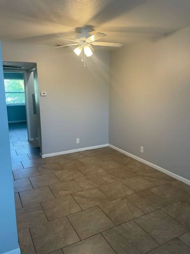 Apartment for rent at 675 Indian Rocks Rd N, Largo, FL 33770