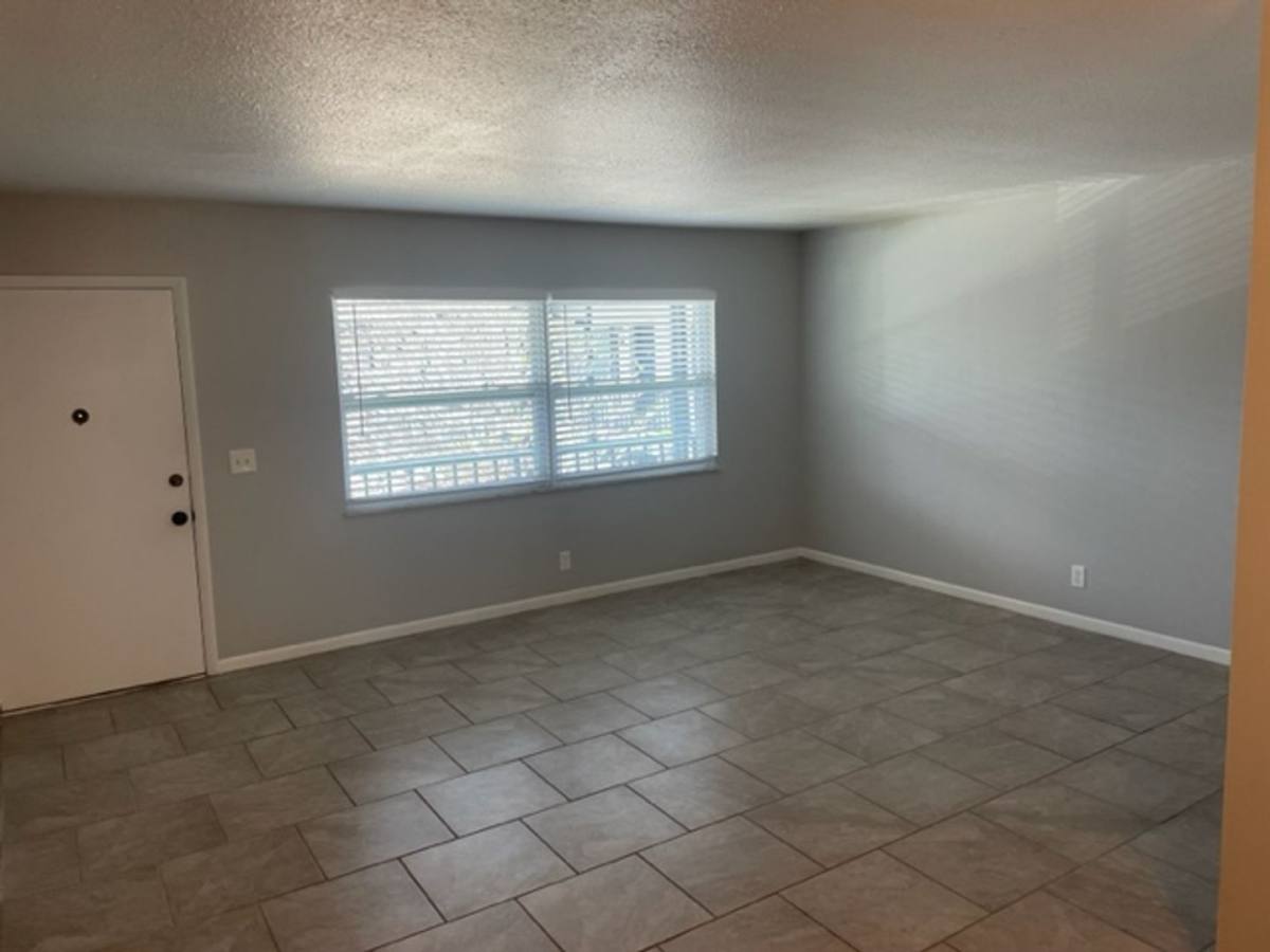Apartment for rent at 675 Indian Rocks Rd N, Largo, FL 33770