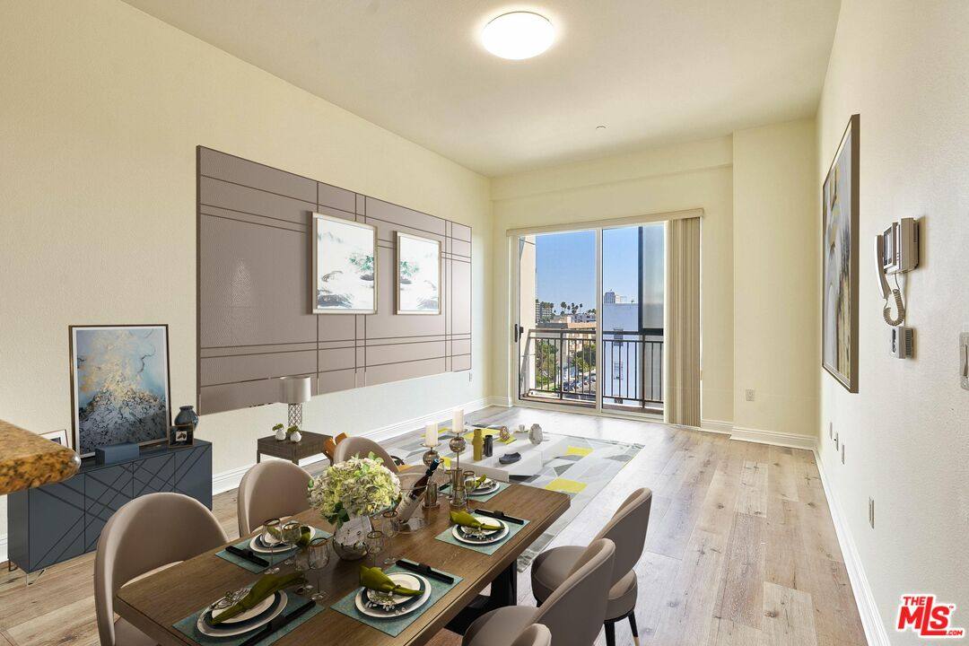 Apartment for rent at 345 S Gramercy Place #212, Los Angeles, CA 90020