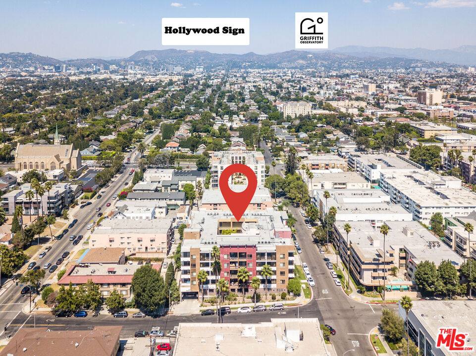Apartment for rent at 345 S Gramercy Place #212, Los Angeles, CA 90020