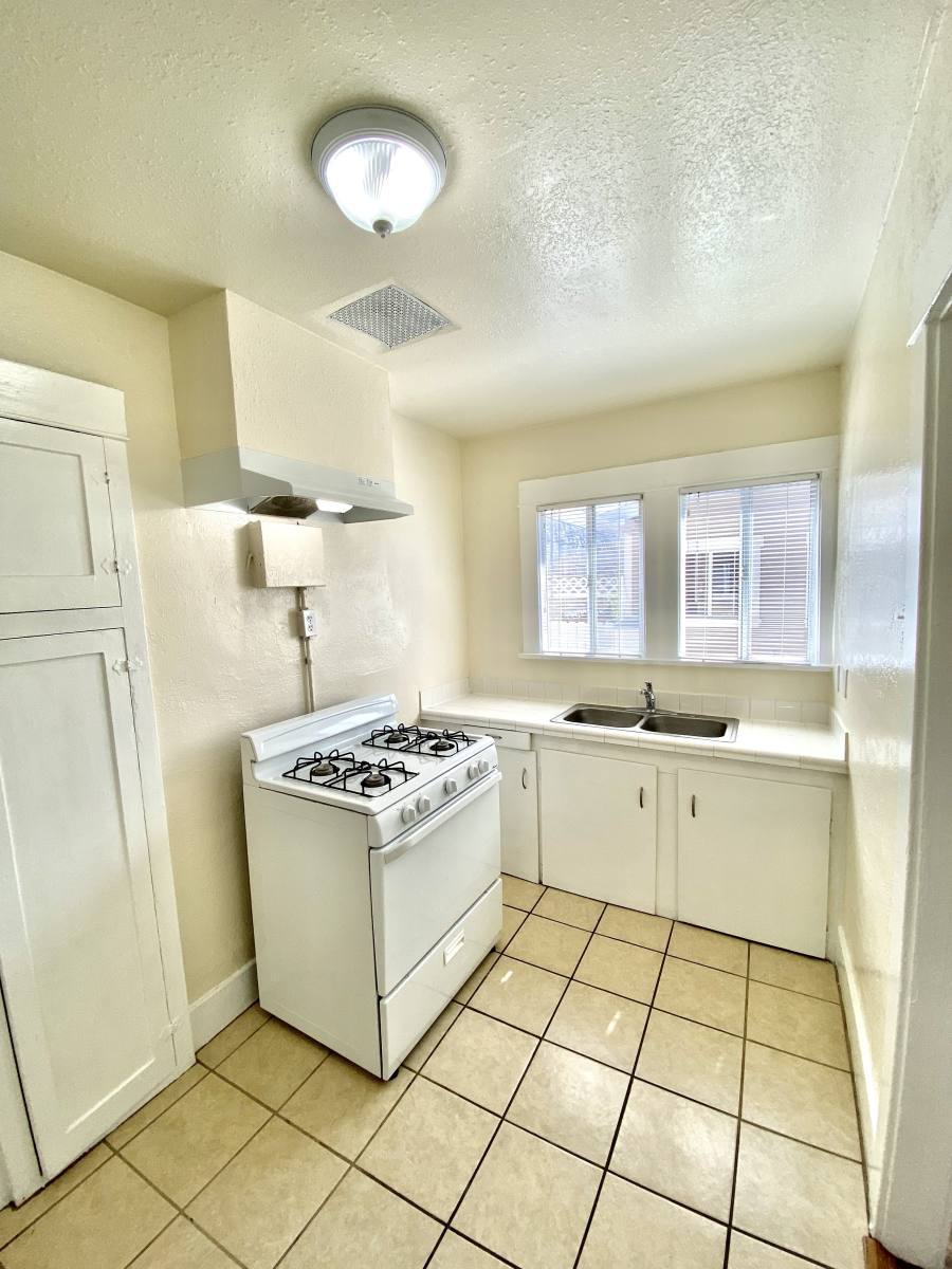Apartment for rent at 1032 W 1st St #B, San Pedro, CA 90731