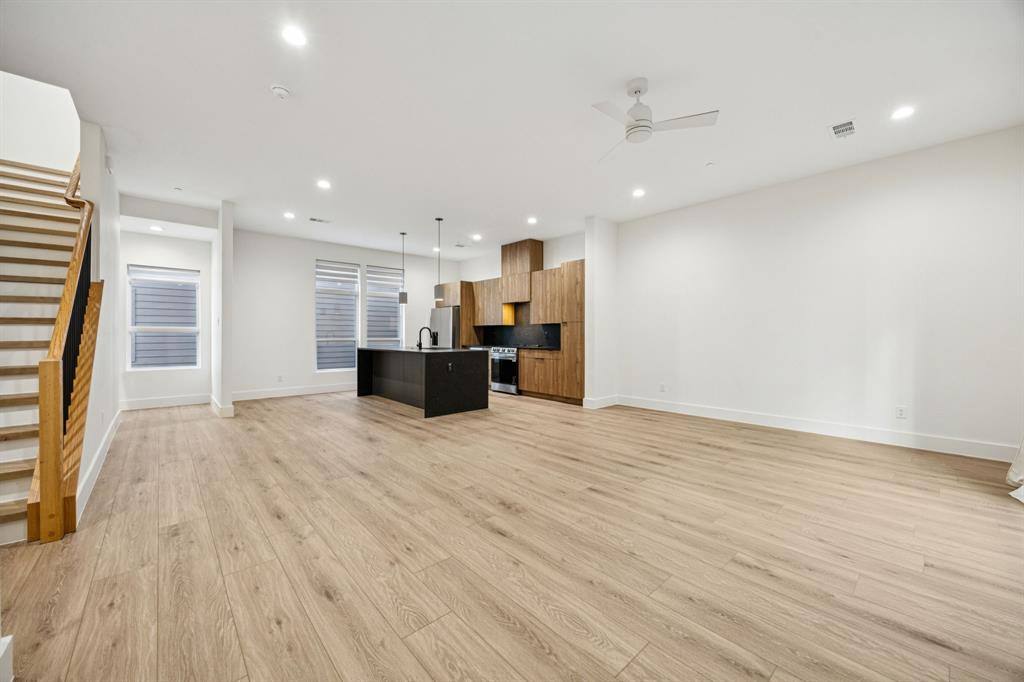 Townhouse for rent at 2206 Arroyo Ave #204, Dallas, TX 75219