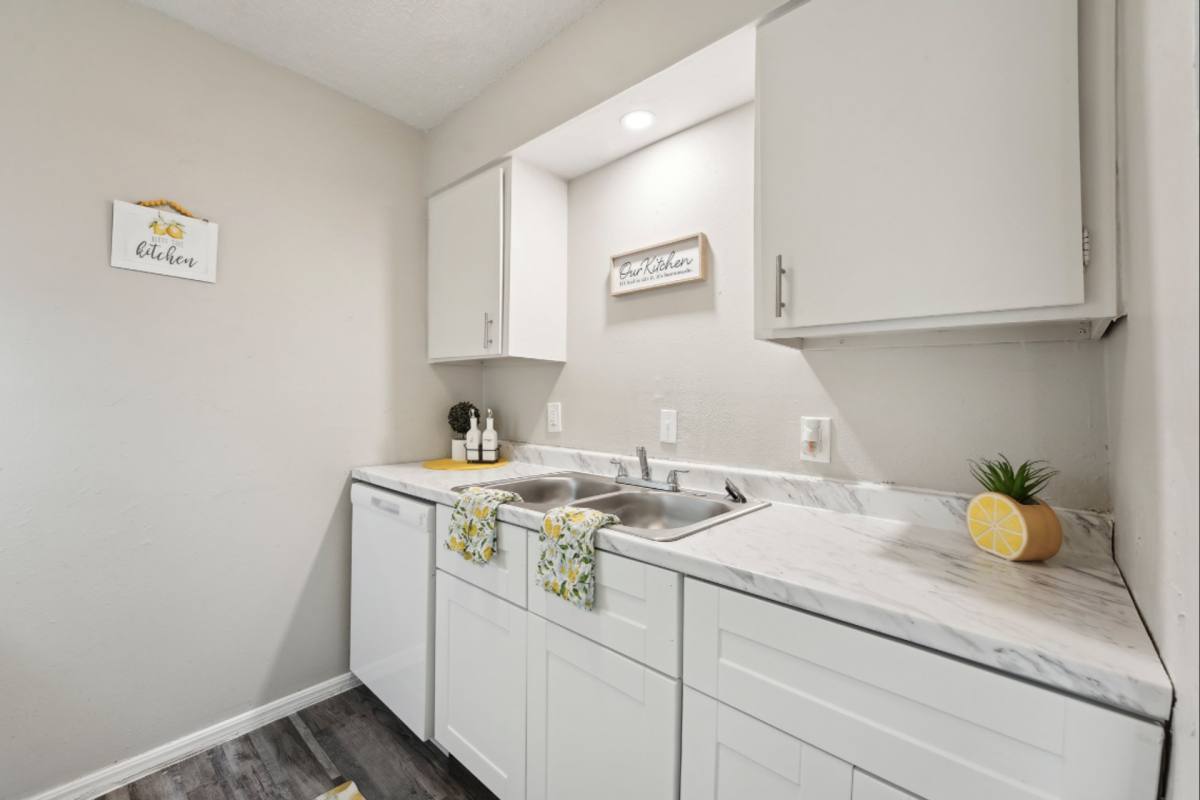 Townhouse for rent at 6000 Will Rogers Rd, Oklahoma City, OK 73110
