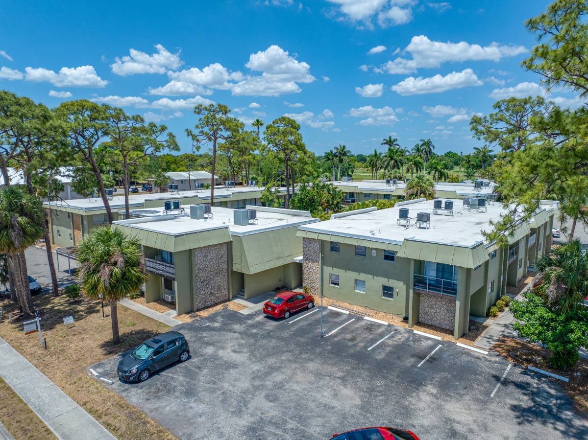 Apartment for rent at 1852 Golf View Ave #27, Fort Myers, FL 33901