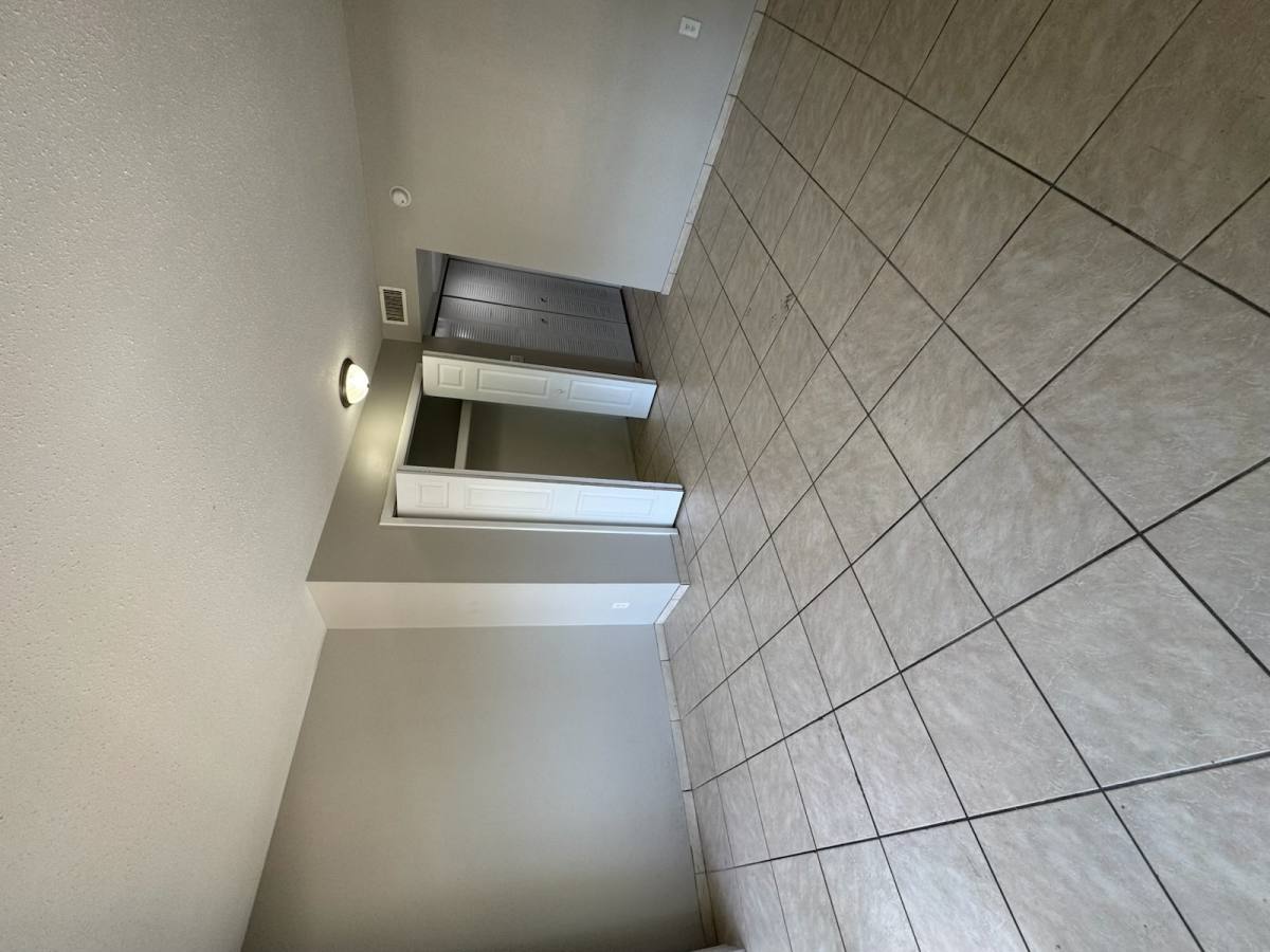 Apartment for rent at 1852 Golf View Ave #27, Fort Myers, FL 33901