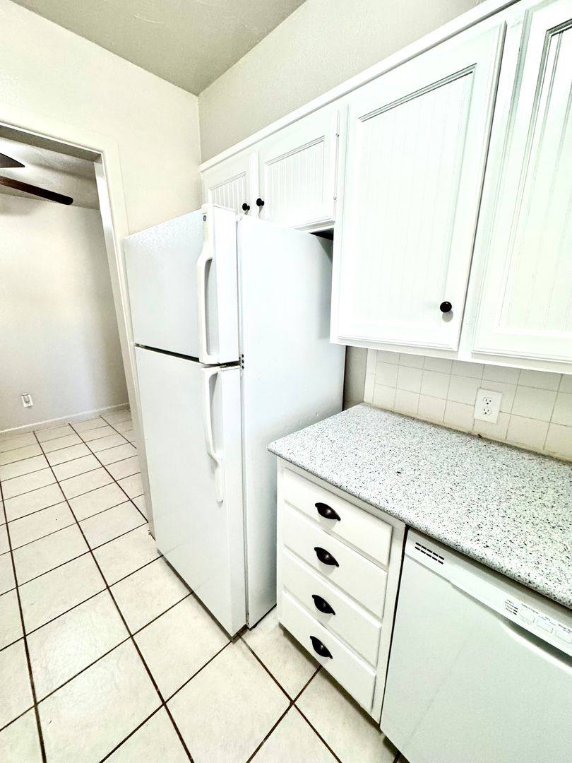 Apartment for rent at 3221 33rd, Lubbock, TX 79410