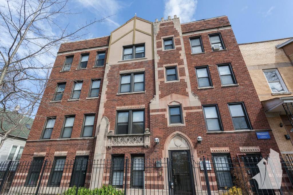 Apartment for rent at 2834 W Palmer St #103, Chicago, IL 60647