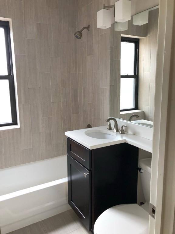 Apartment for rent at 2834 W Palmer St #103, Chicago, IL 60647