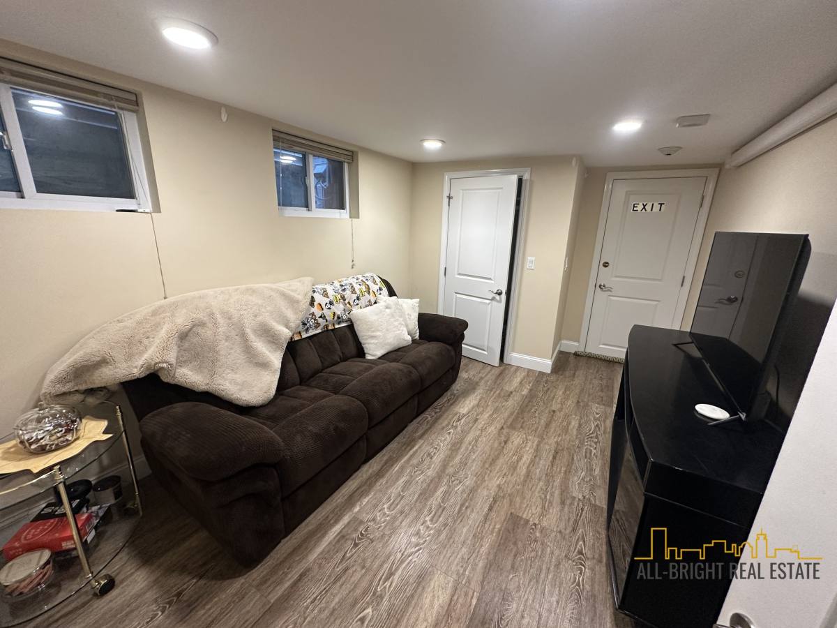 Apartment for rent at 391 Washington St, Somerville, MA 02143