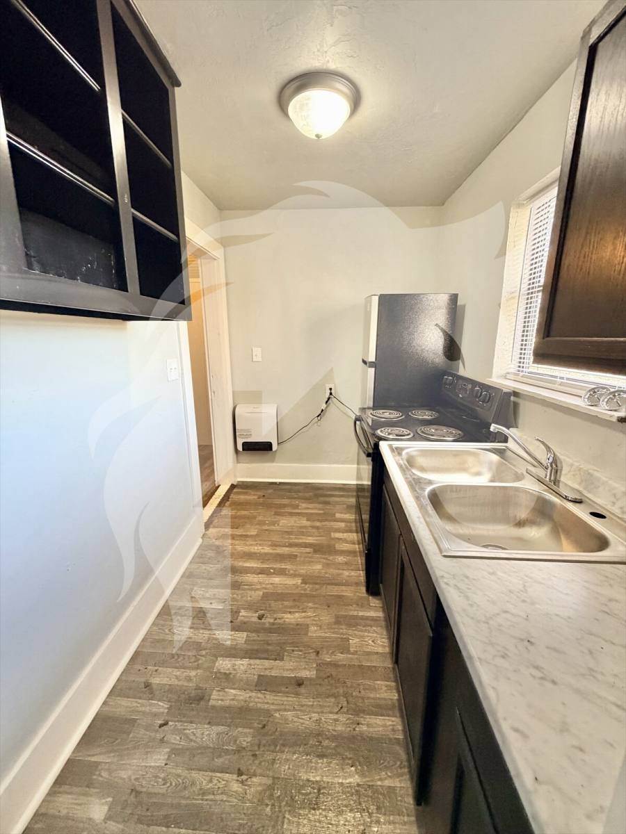 Apartment for rent at 334 S Pine St, Ponca City, OK 74601