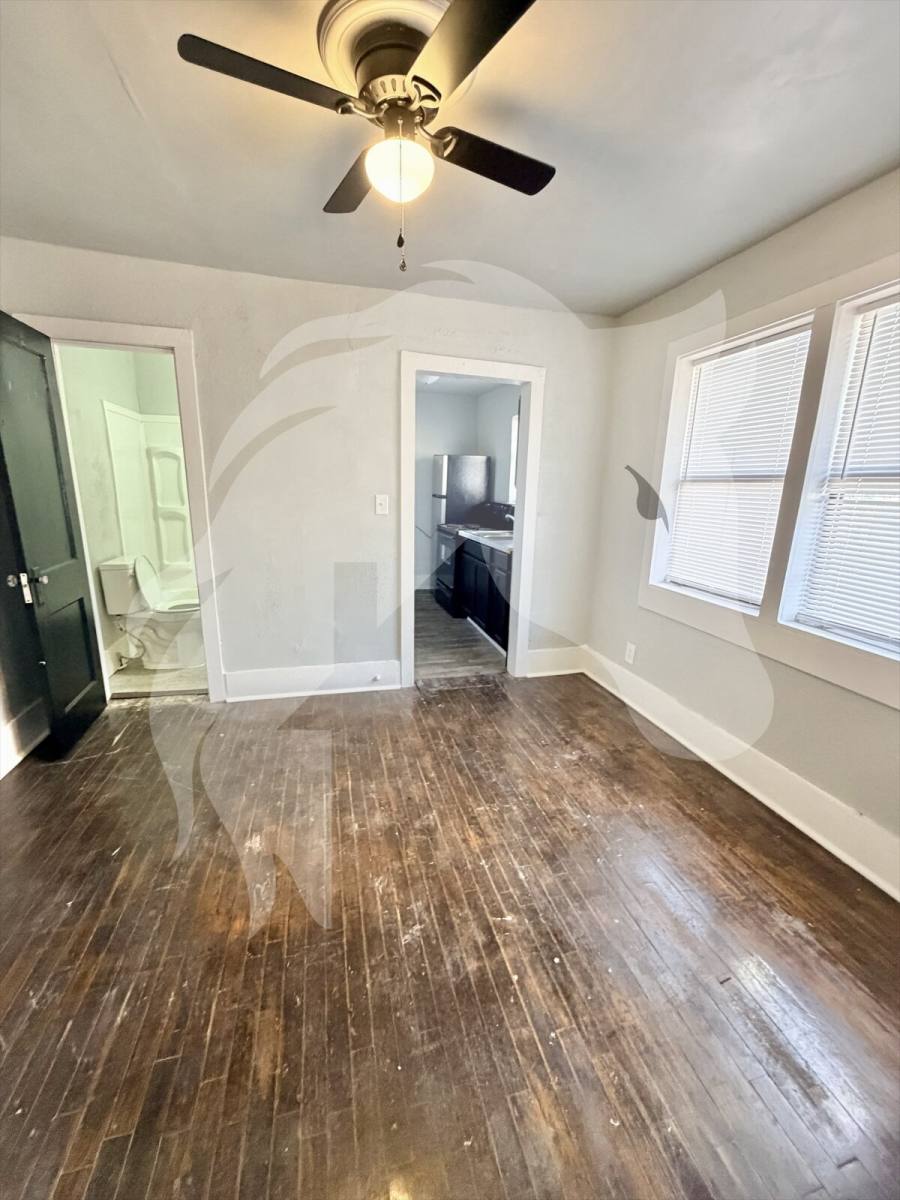 Apartment for rent at 334 S Pine St, Ponca City, OK 74601