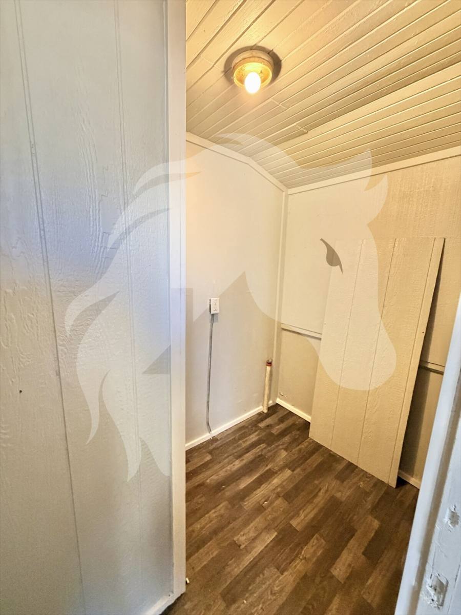 Apartment for rent at 334 S Pine St, Ponca City, OK 74601