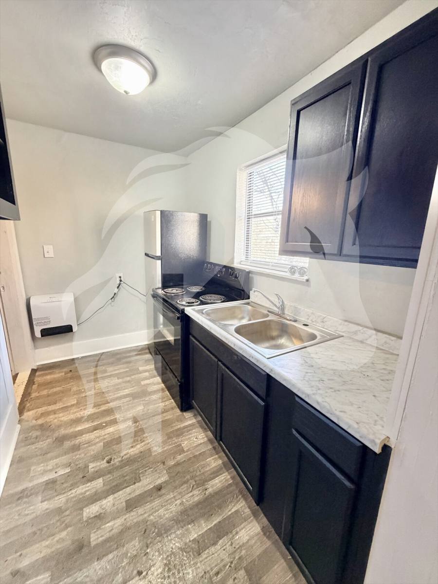 Apartment for rent at 334 S Pine St, Ponca City, OK 74601