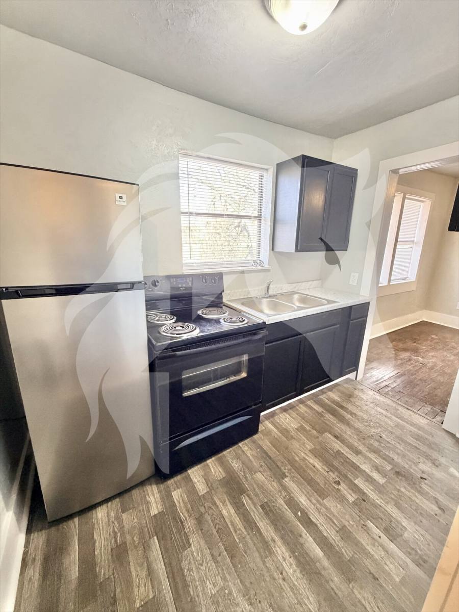 Apartment for rent at 334 S Pine St, Ponca City, OK 74601
