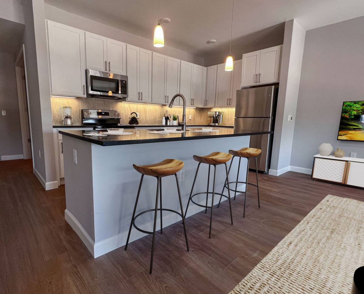 Apartment for rent at 2003 Morris Ave, Union, NJ 07083