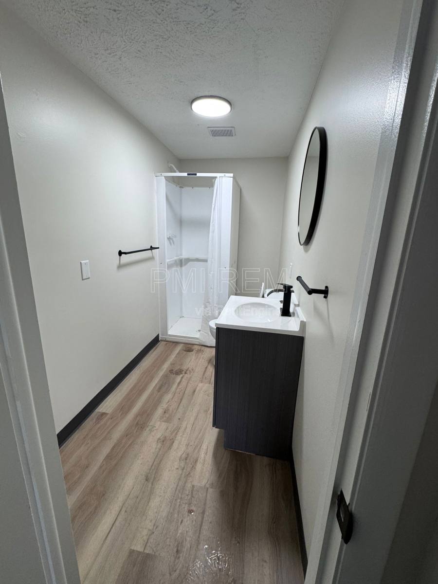 Apartment for rent at 472 Sumner St #3, Akron, OH 44304