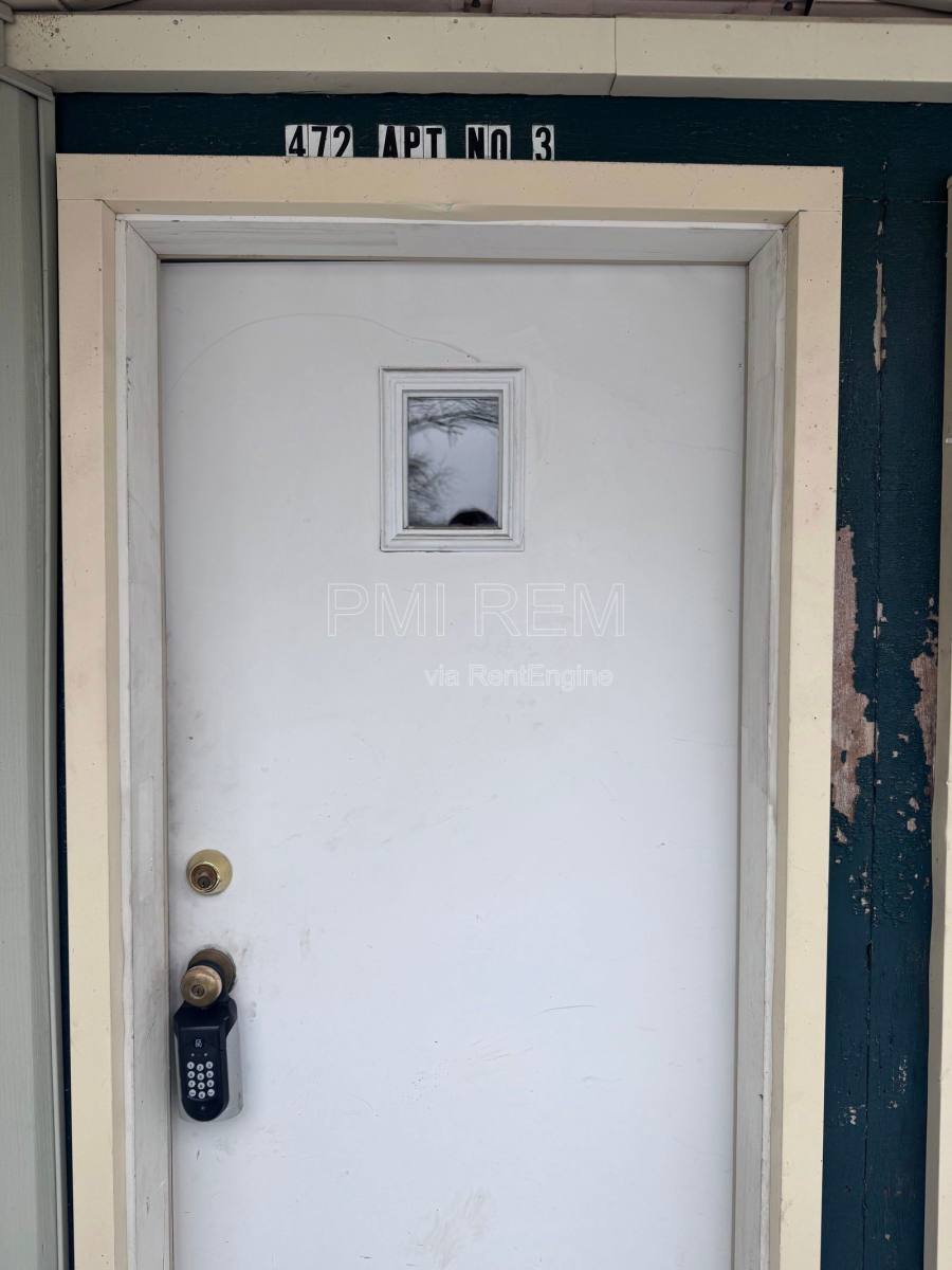 Apartment for rent at 472 Sumner St #3, Akron, OH 44304
