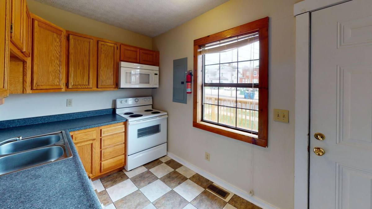 Apartment for rent at 1366 Indianola Ave, Columbus, OH 43201