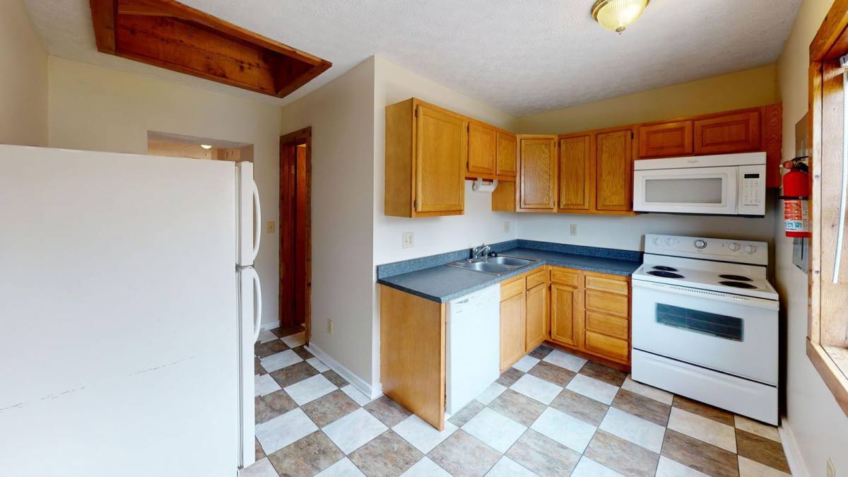 Apartment for rent at 1366 Indianola Ave, Columbus, OH 43201