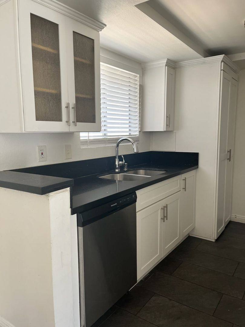 Apartment for rent at 742 S Harvard Blvd, Los Angeles, CA 90005