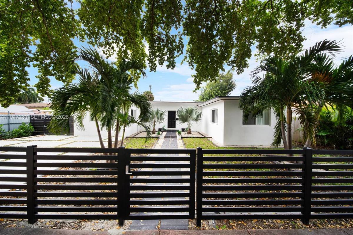 House for rent at 1581 Normandy Dr #SFH, Miami Beach, FL 33141