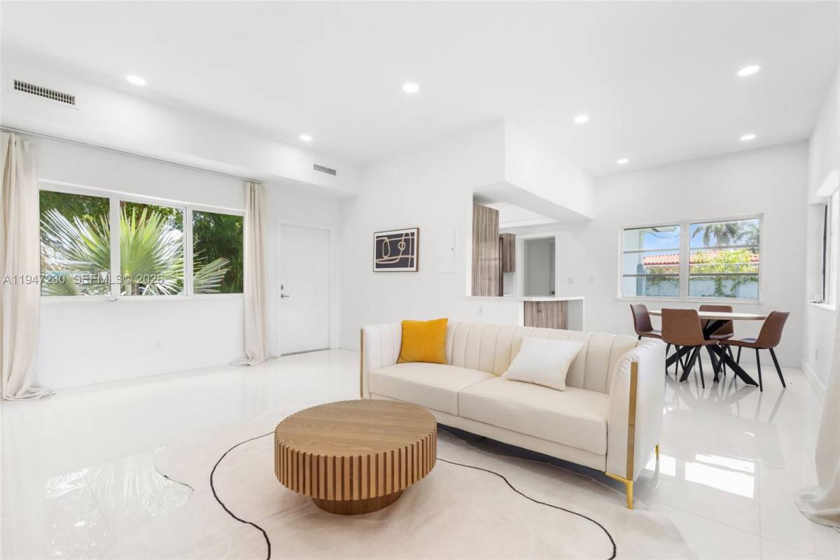 House for rent at 1581 Normandy Dr #SFH, Miami Beach, FL 33141