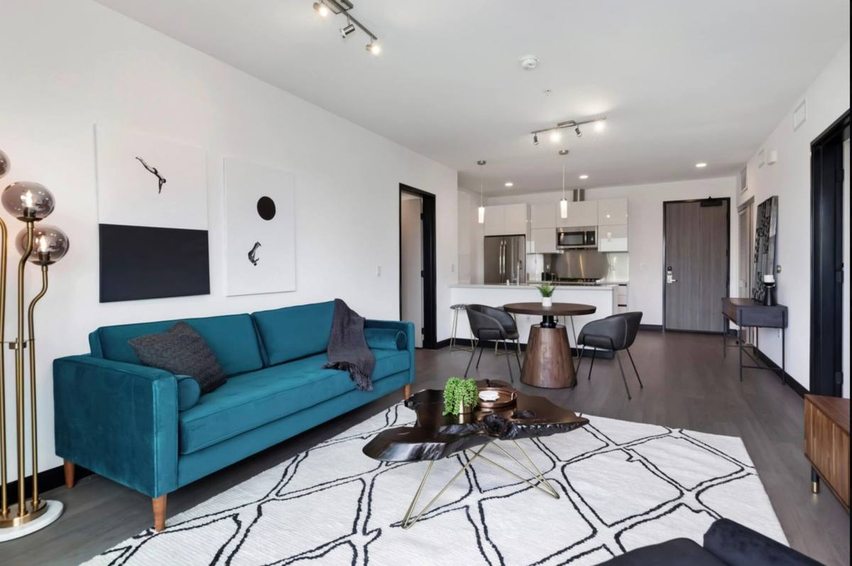 Apartment for rent at 11036 Moorpark St, North Hollywood, CA 91602