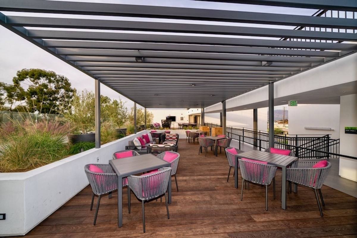 Apartment for rent at 11036 Moorpark St, North Hollywood, CA 91602