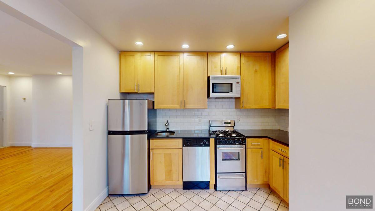 Apartment for rent at 30 Charlton St #3B, New York, NY 10014