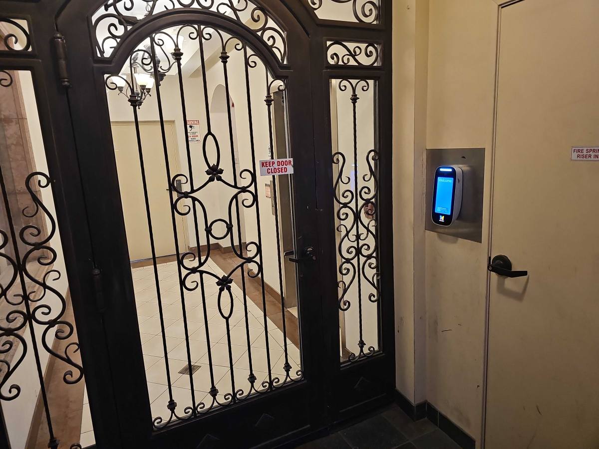 Apartment for rent at 11582 Moorpark St #201, North Hollywood, CA 91602
