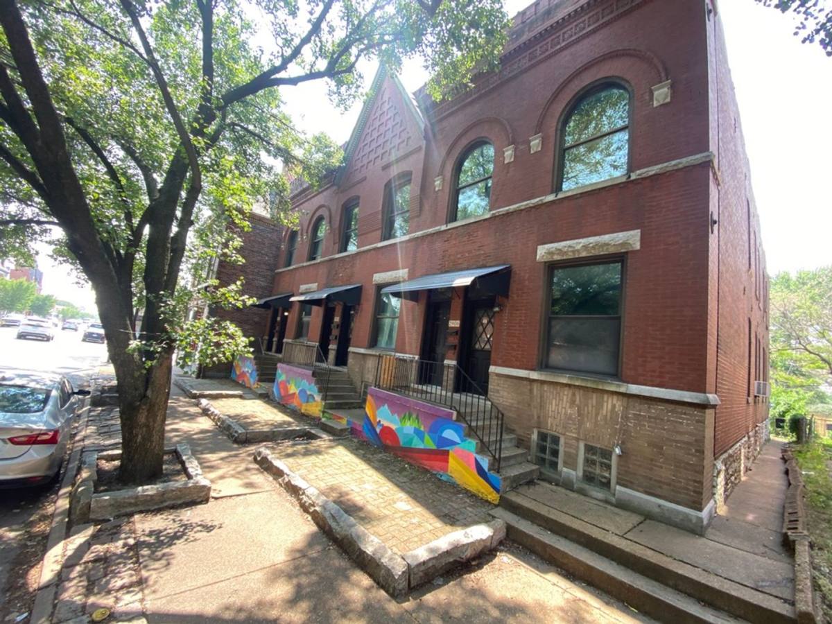 Apartment for rent at 2902-2906 Cherokee St, Saint Louis, MO 63118