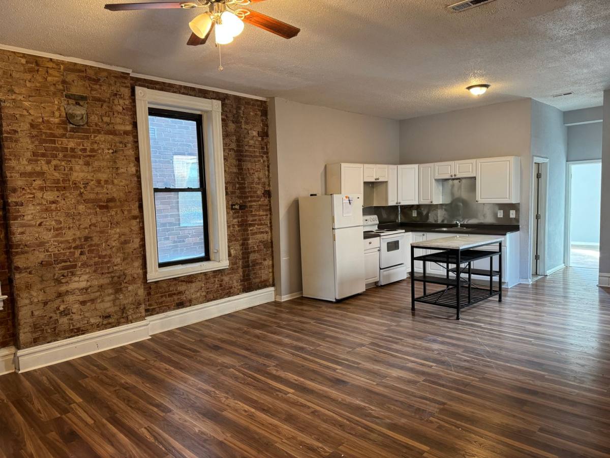 Apartment for rent at 2902-2906 Cherokee St, Saint Louis, MO 63118