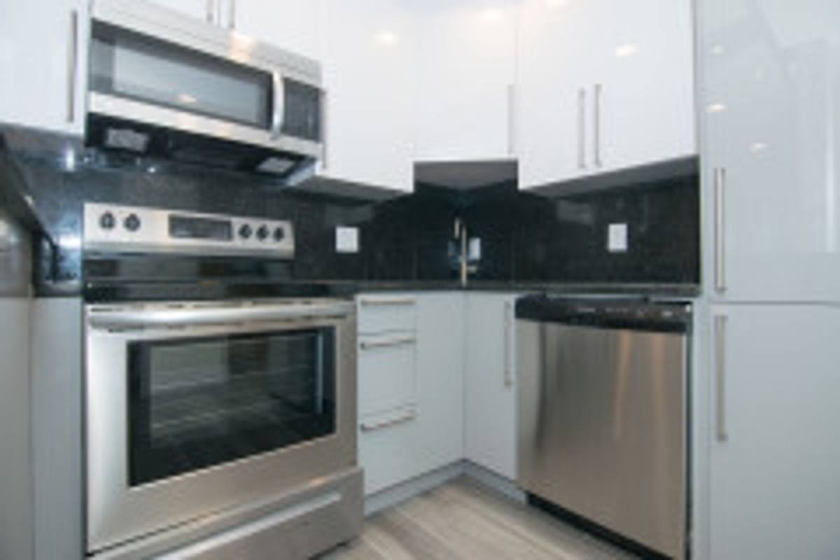 Townhouse for rent at 1791 Beacon St #4, Brookline, MA 02445