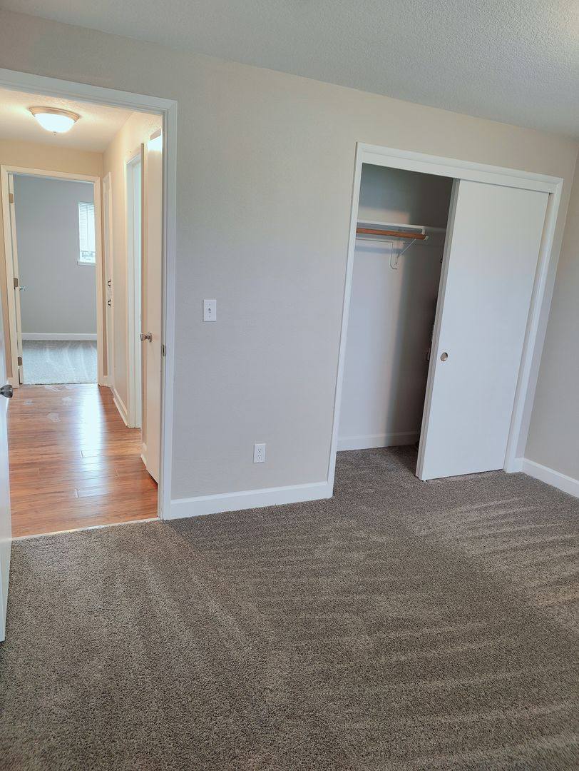 Apartment for rent at 605 NW Adams St, McMinnville, OR 97128