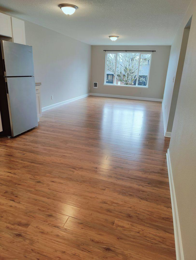 Apartment for rent at 605 NW Adams St, McMinnville, OR 97128