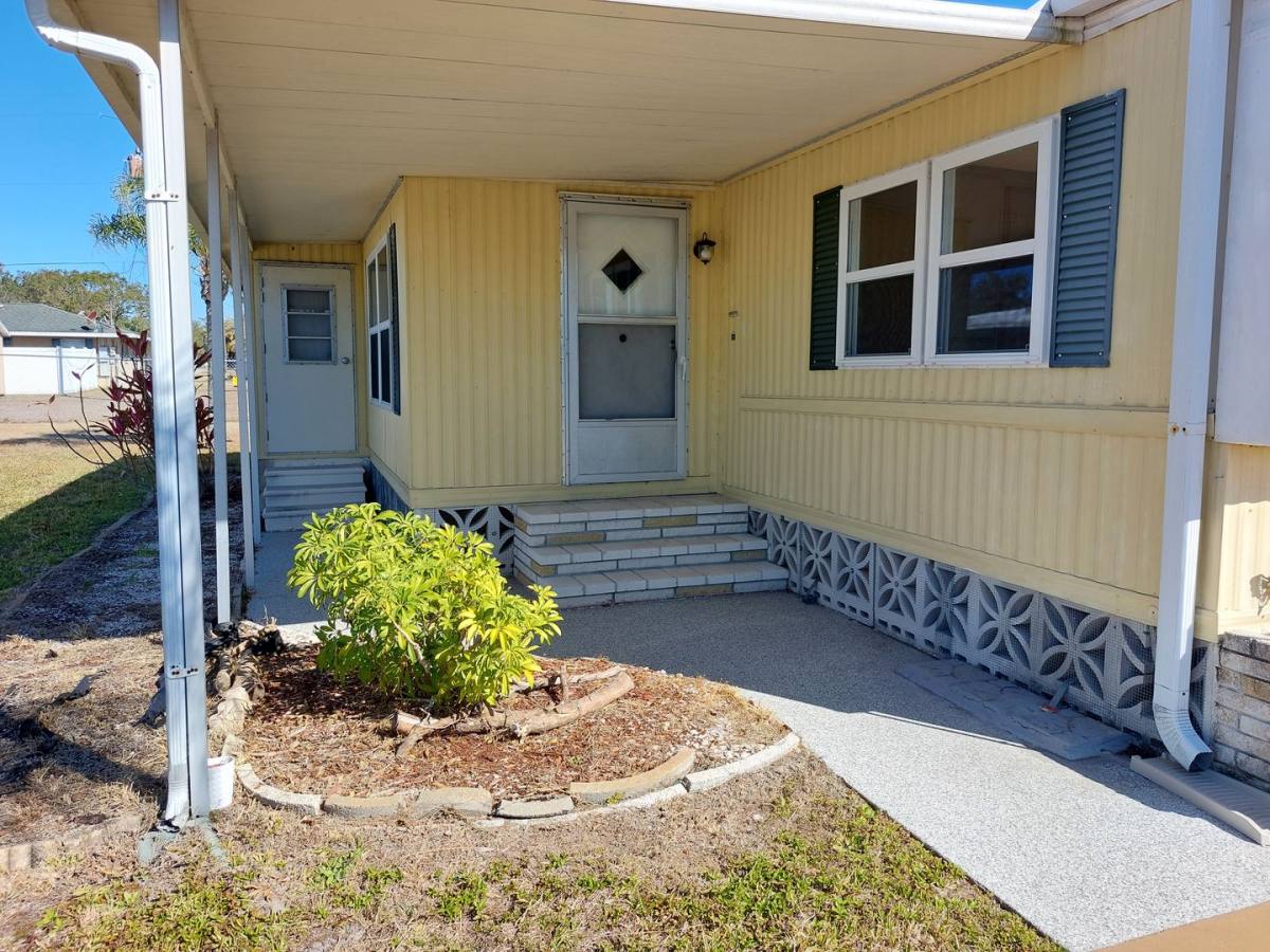 House for rent at 2929 Saralake Dr S, Sarasota, FL 34239