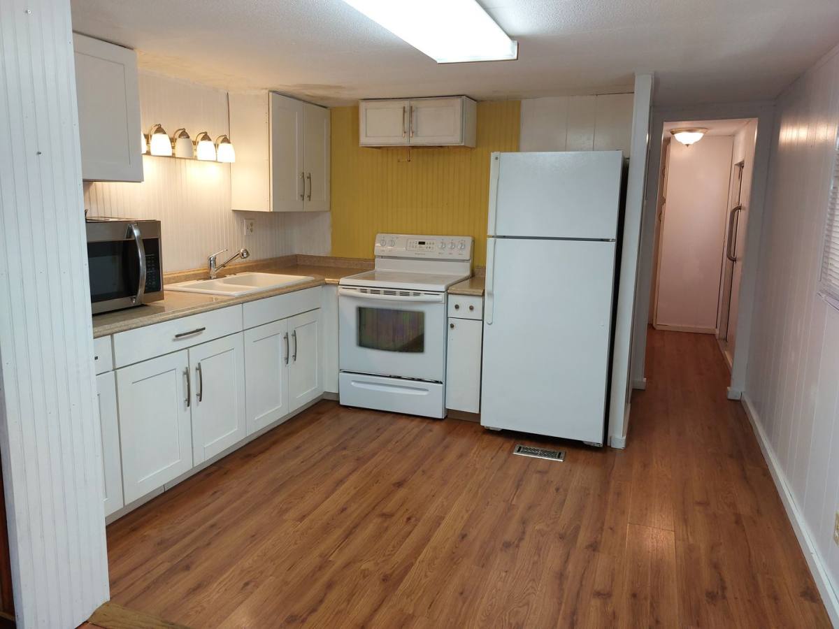 House for rent at 2929 Saralake Dr S, Sarasota, FL 34239