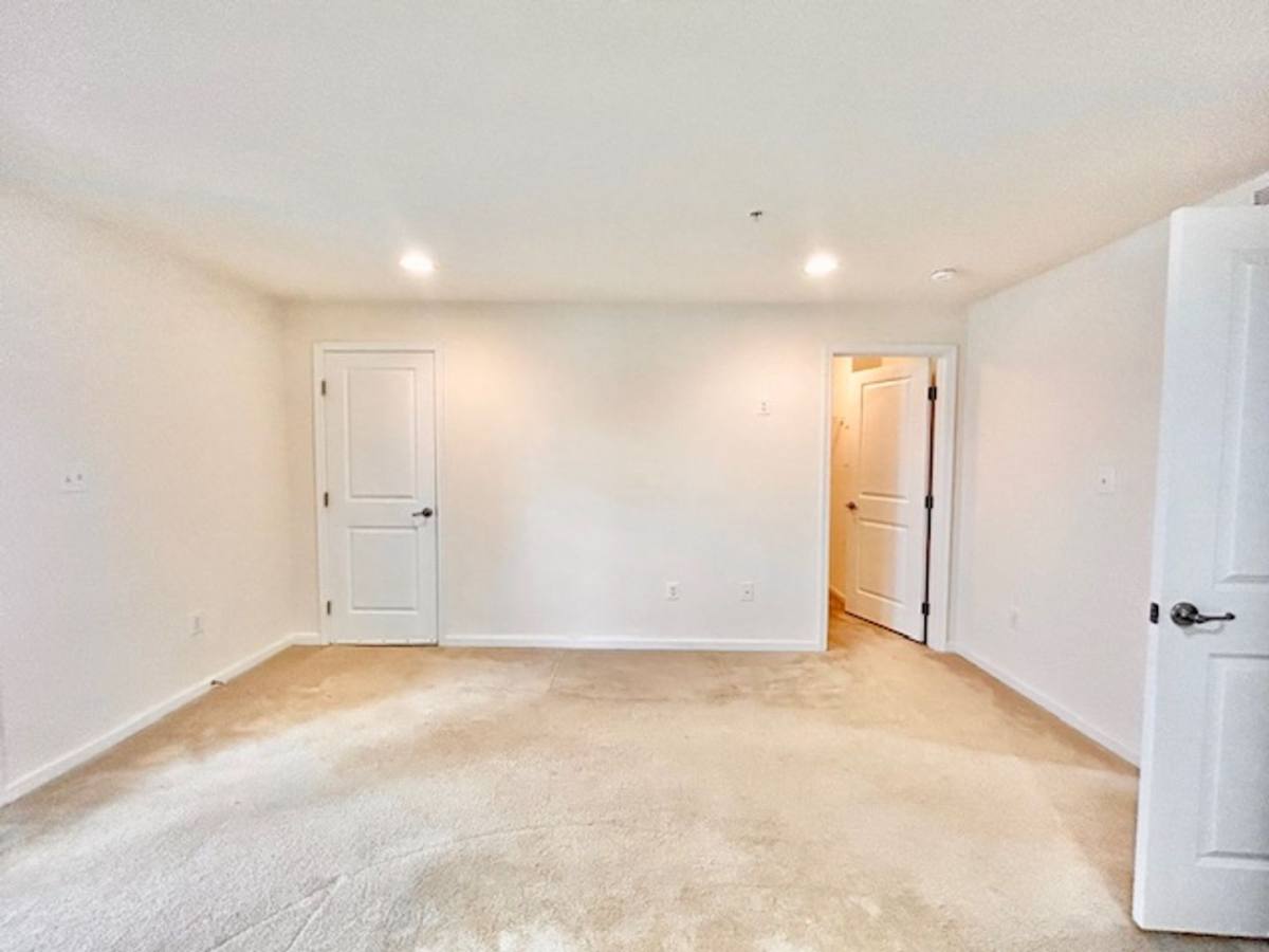 Townhouse for rent at 7473 Singers Way, Elkridge, MD 21075