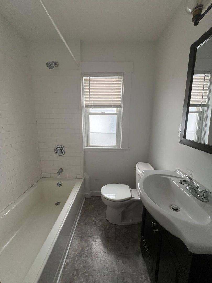 Apartment for rent at 3914 W 21st St, Cleveland, OH 44109
