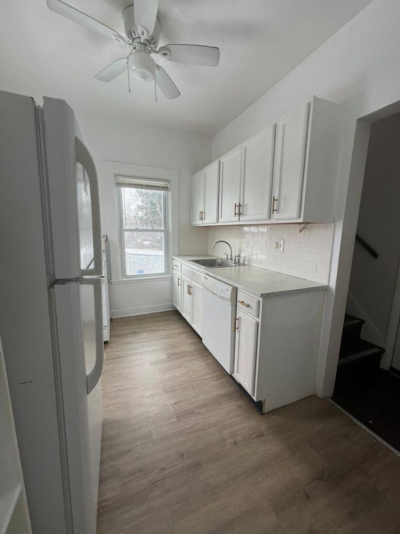 Apartment for rent at 3914 W 21st St, Cleveland, OH 44109