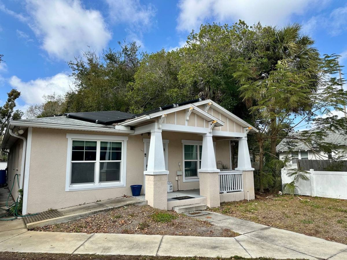 House for rent at 1121 Dr Martin Luther King Jr St S, Saint Petersburg, FL 33705