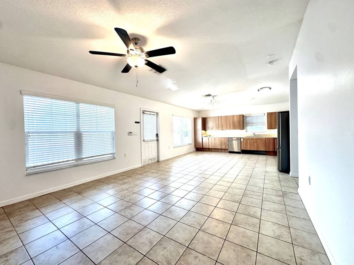 House for rent at 1121 Dr Martin Luther King Jr St S, Saint Petersburg, FL 33705