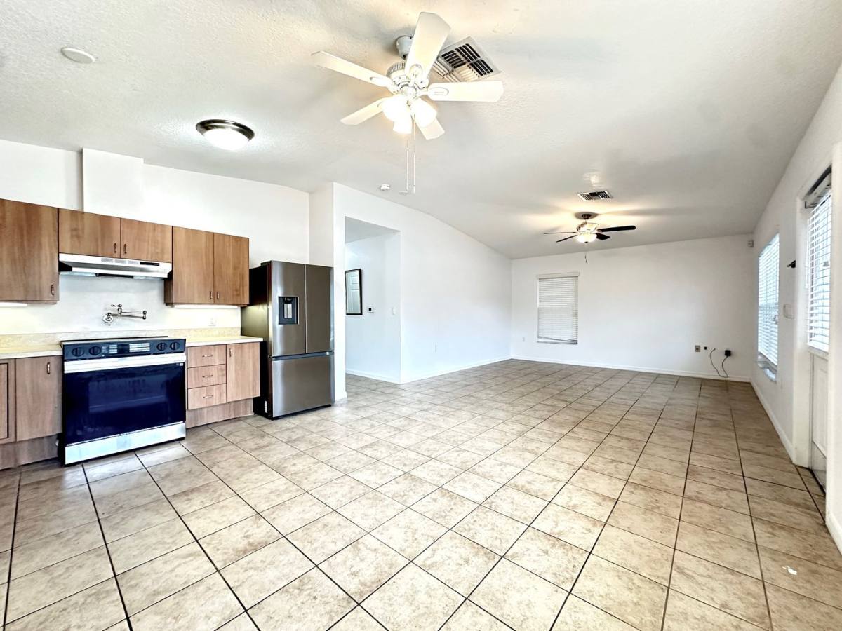House for rent at 1121 Dr Martin Luther King Jr St S, Saint Petersburg, FL 33705