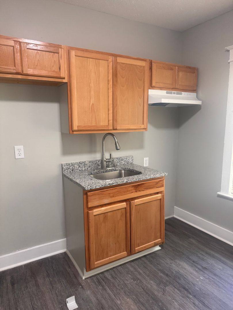 Apartment for rent at 1724 W Ormsby Ave, Louisville, KY 40210