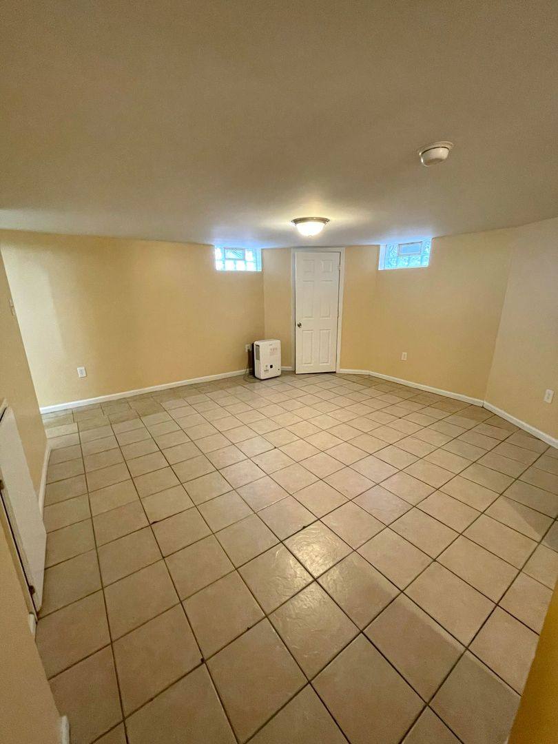 Apartment for rent at 734 N River St, Ypsilanti, MI 48198