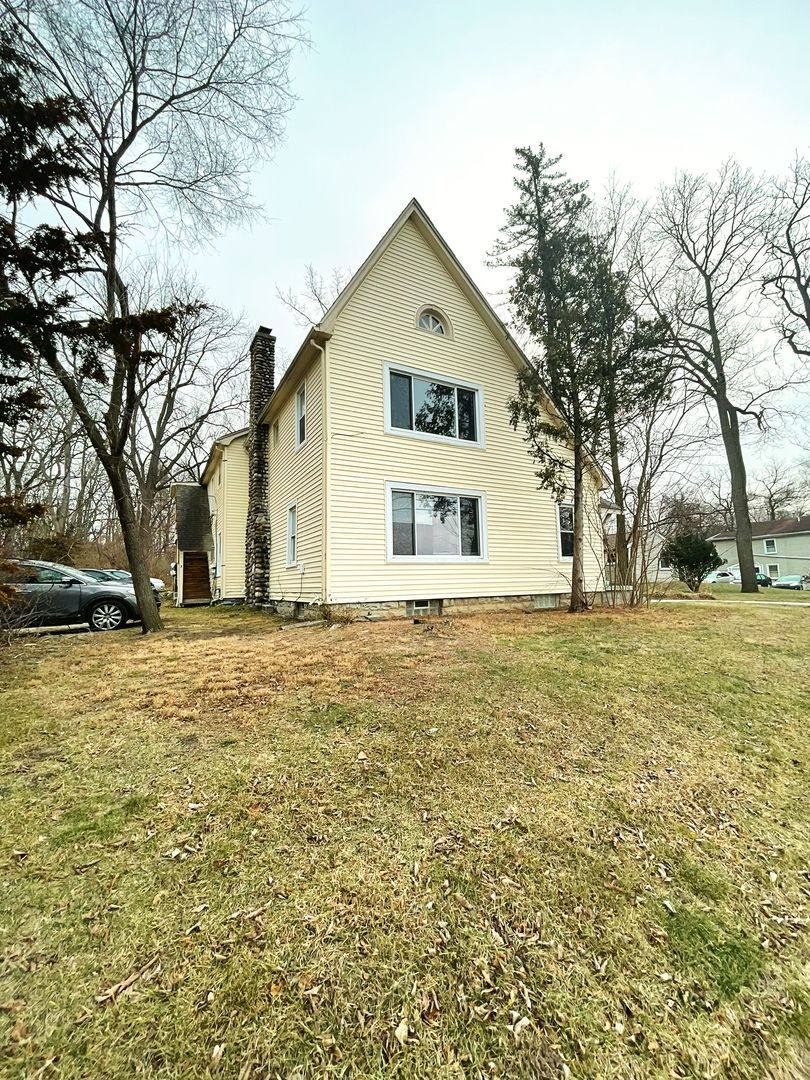 Apartment for rent at 734 N River St, Ypsilanti, MI 48198
