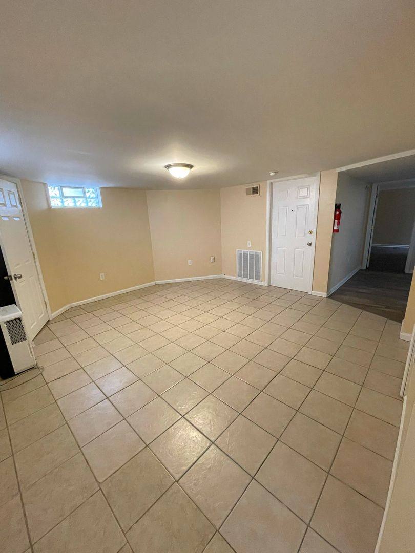Apartment for rent at 734 N River St, Ypsilanti, MI 48198