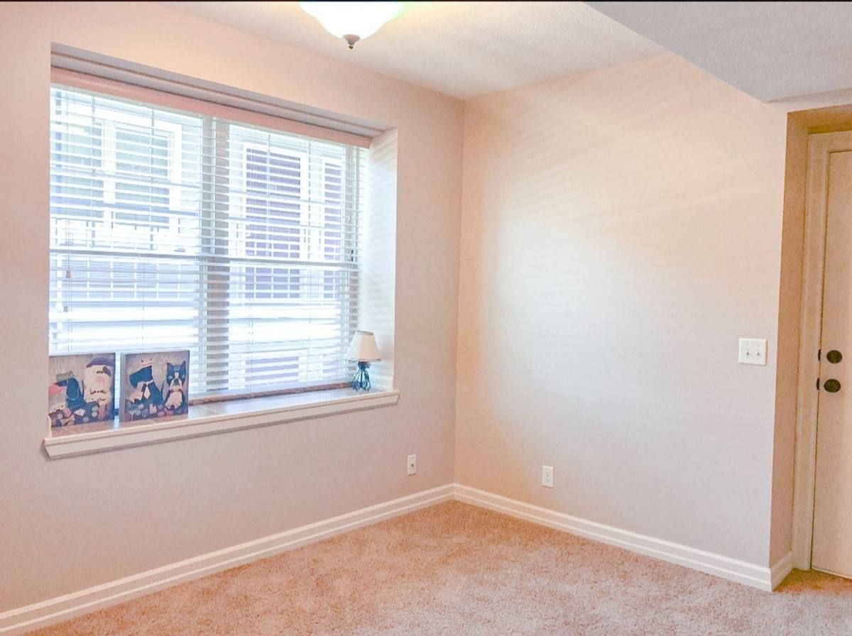 Apartment for rent at 515 S 31st St, Omaha, NE 68105